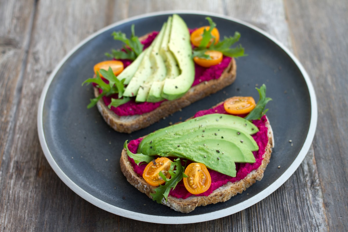 Avocado-Toast auf Vollkornbrot